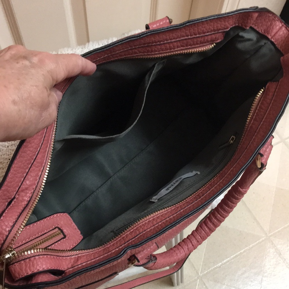 Elegant Salmon Leather Handbag Satchel/Crossbody - Picture 9 of 13